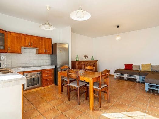 3 bedroom Villa for rent in Guimar with garage - € 1,300 (Ref: 9721094)