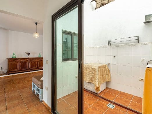 3 bedroom Villa for rent in Guimar with garage - € 1,300 (Ref: 9721094)