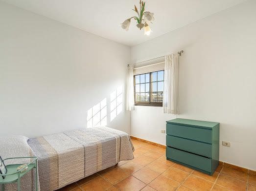 3 bedroom Villa for rent in Guimar with garage - € 1,300 (Ref: 9721094)