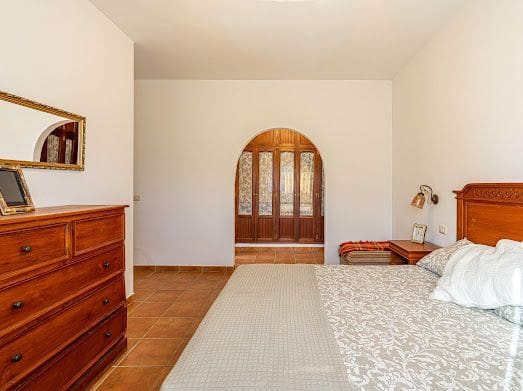 3 bedroom Villa for rent in Guimar with garage - € 1,300 (Ref: 9721094)