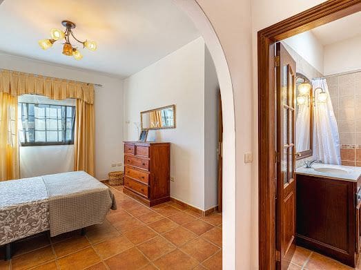 3 bedroom Villa for rent in Guimar with garage - € 1,300 (Ref: 9721094)