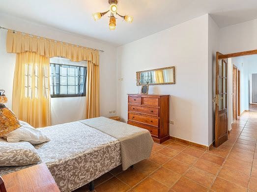 3 bedroom Villa for rent in Guimar with garage - € 1,300 (Ref: 9721094)