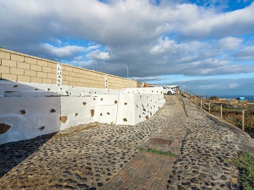 3 bedroom Villa for rent in Guimar with garage - € 1,300 (Ref: 9721094)