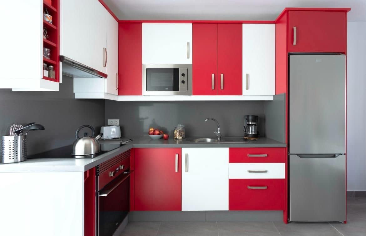 2 slaapkamer Flat te huur in Los Cristianos - € 1.350 (Ref: 9745221)