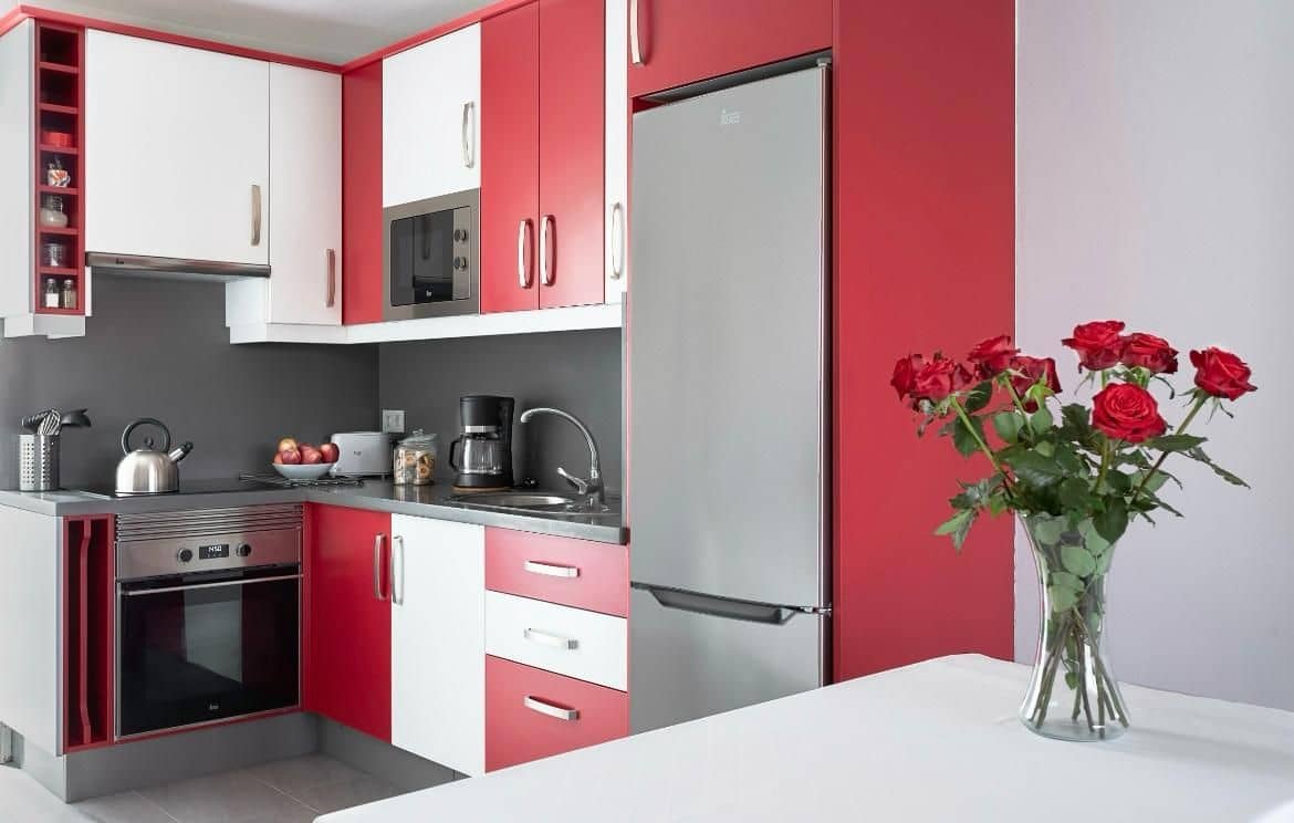 2 slaapkamer Flat te huur in Los Cristianos - € 1.350 (Ref: 9745221)