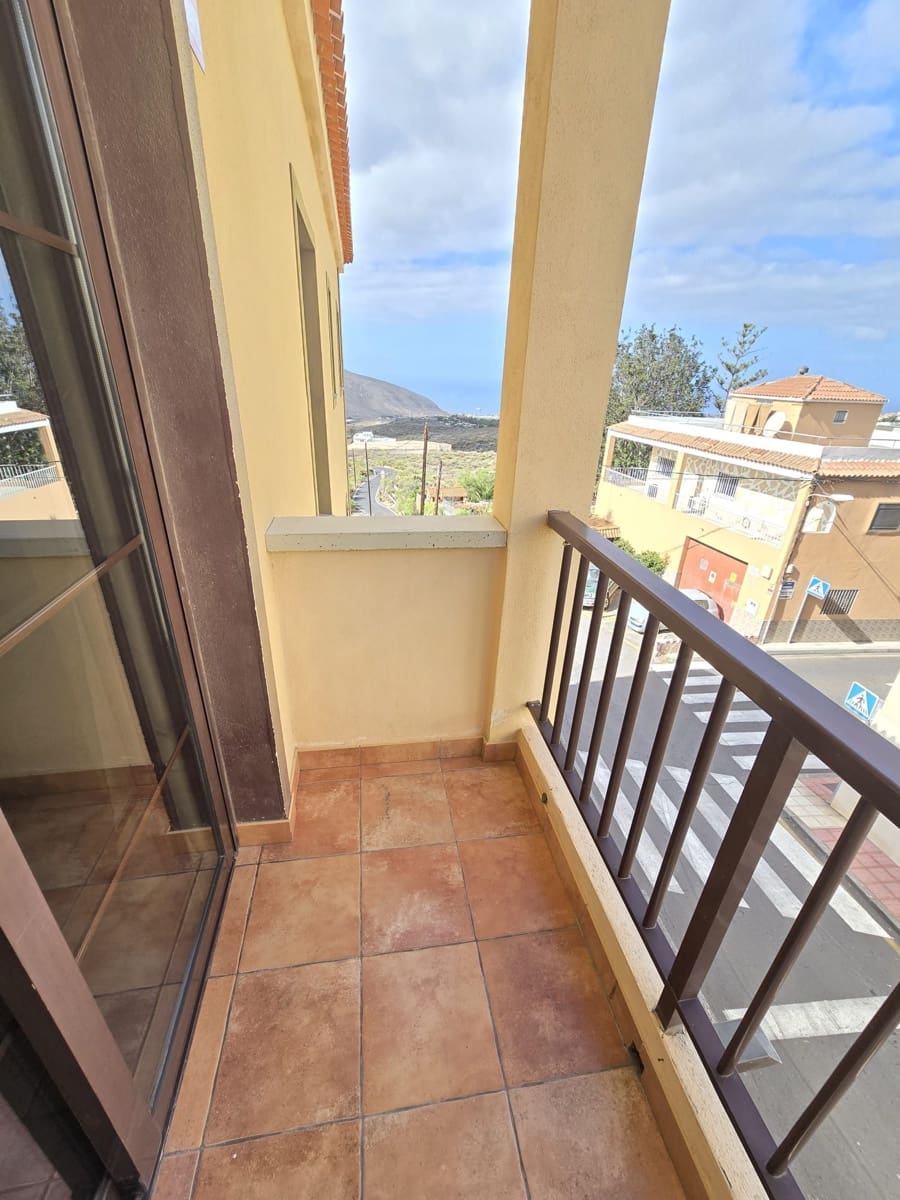 2 bedroom Flat for rent in Chayofa - € 1,050 (Ref: 9783025)