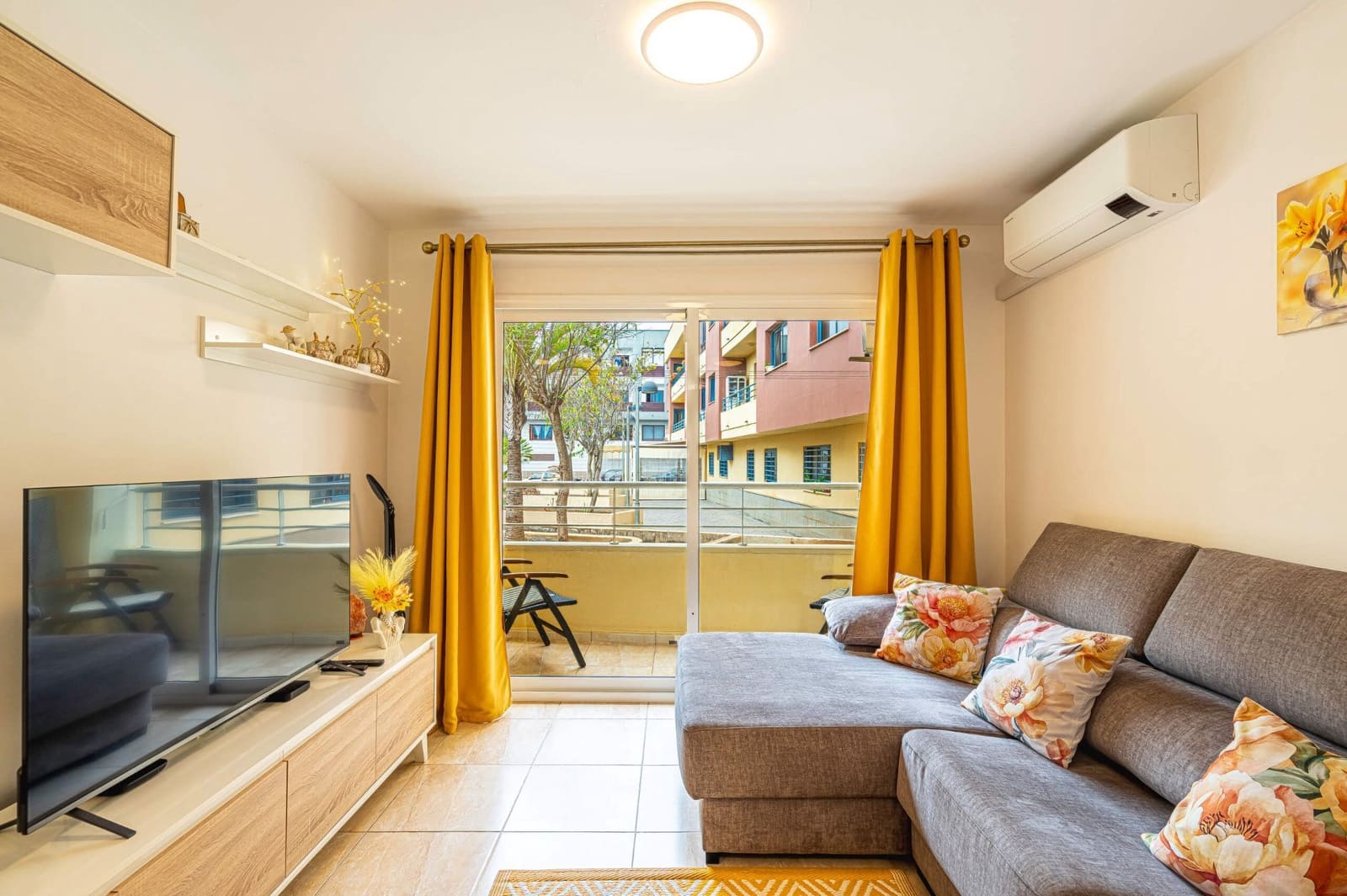 2 quarto Apartamento para venda em San Isidro de Abona com garagem - 215 000 € (Ref: 9815491)