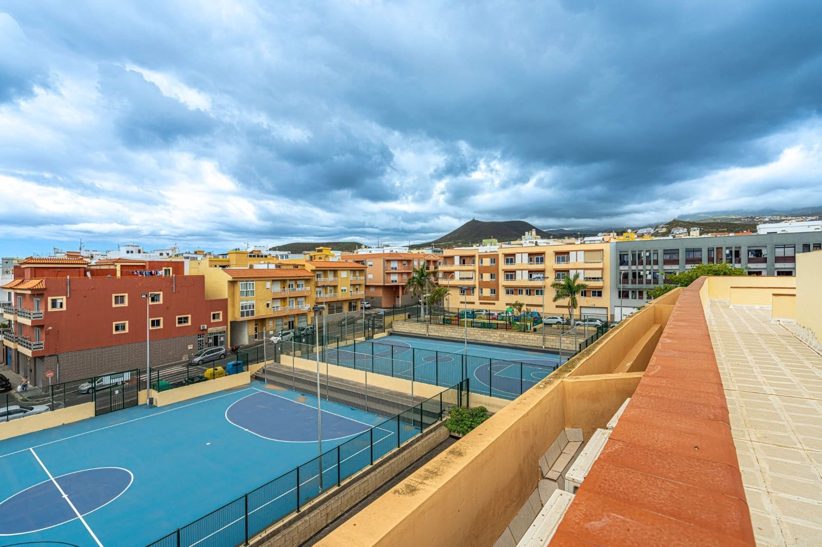 2 quarto Apartamento para venda em San Isidro de Abona com garagem - 215 000 € (Ref: 9815491)