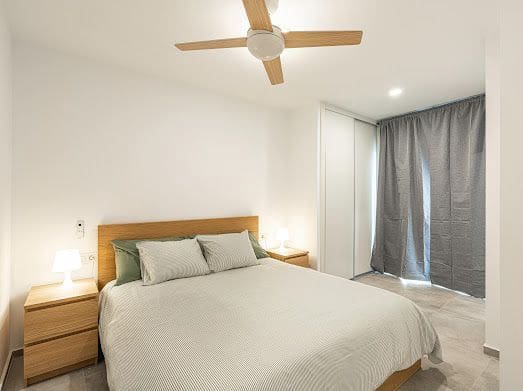 Piso de 2 habitaciones en Los Abrigos en alquiler con garaje - 1.540 € (Ref: 9816994)