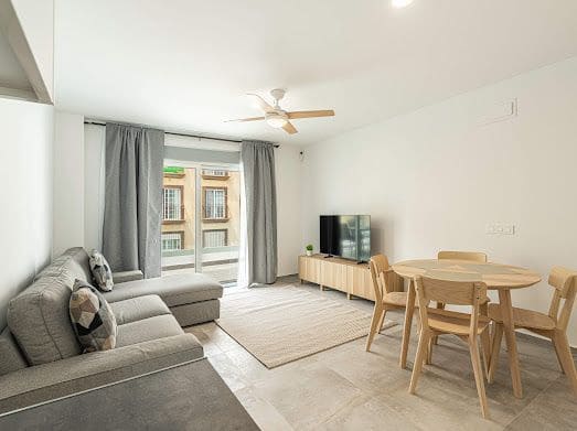 Piso de 2 habitaciones en Los Abrigos, Granadilla de Abona en alquiler con garaje - 1.540 € (Ref: 9816994)