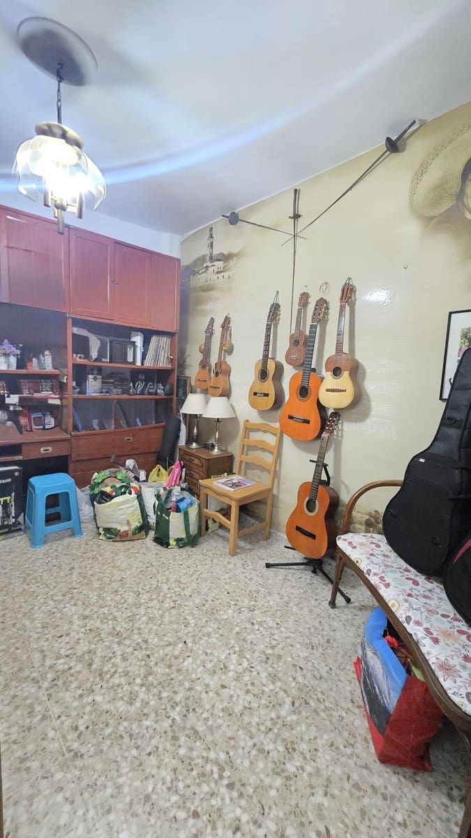 3 bedroom Flat for sale in San Cristobal de La Laguna - € 165,000 (Ref: 9838887)