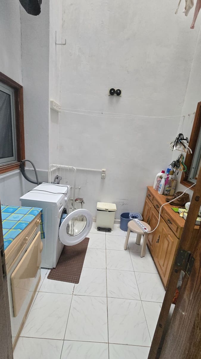 3 bedroom Flat for sale in San Cristobal de La Laguna - € 165,000 (Ref: 9838887)