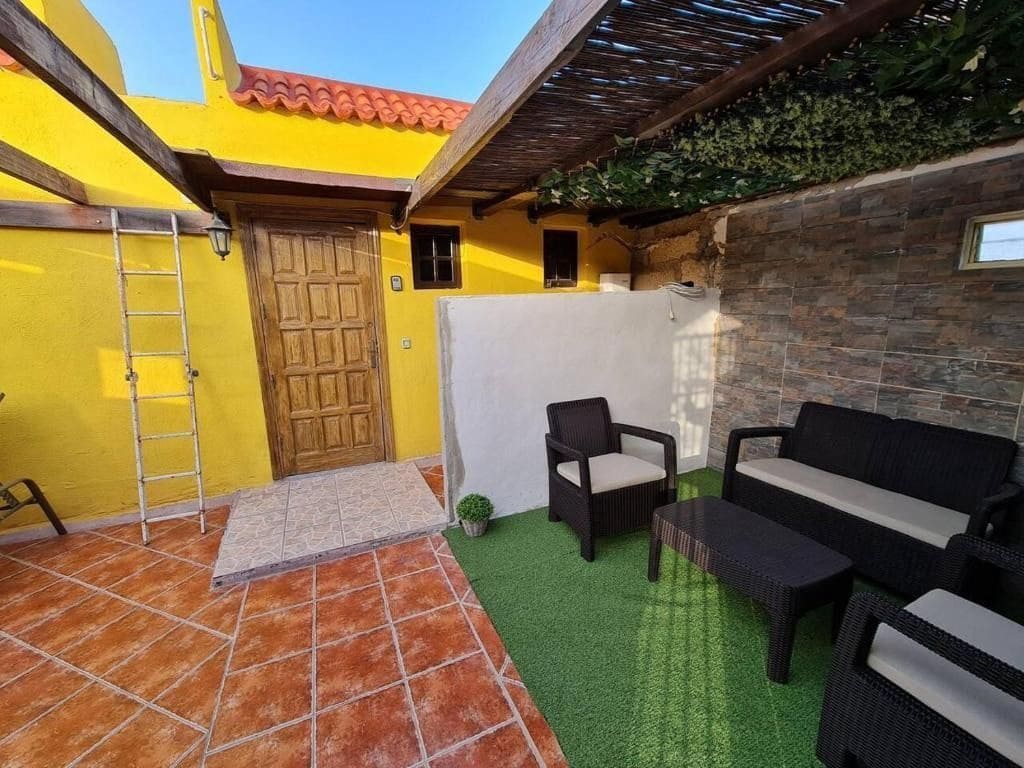 2 sovrum Lägenhet att hyra i Guia de Isora med garage - 770 € (Ref: 9891677)