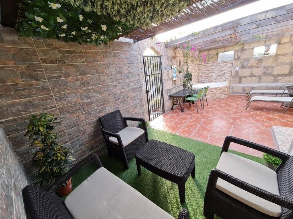 2 sovrum Lägenhet att hyra i Guia de Isora med garage - 770 € (Ref: 9891677)