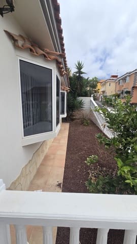 3 quarto Moradia para arrendar em Adeje - 1 800 € (Ref: 9921684)