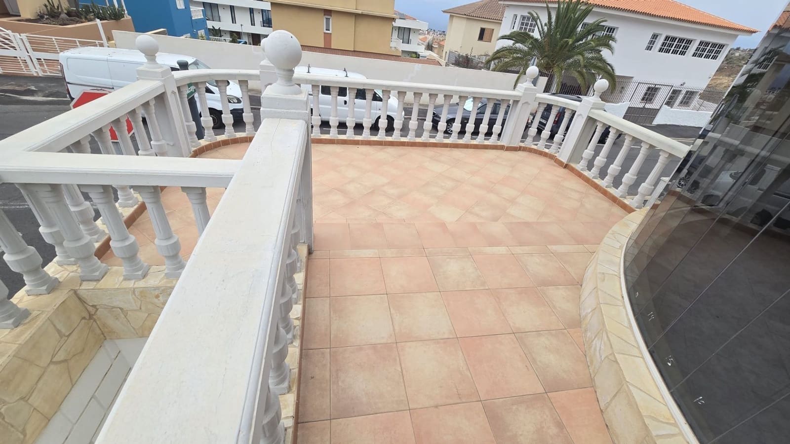 3 quarto Moradia para arrendar em Adeje - 1 800 € (Ref: 9921684)