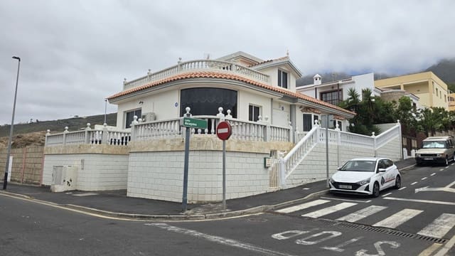 3 quarto Moradia para arrendar em Adeje - 1 800 € (Ref: 9921684)