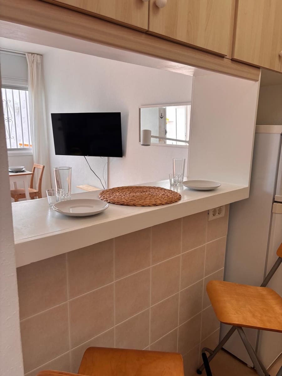 1 bedroom Flat for rent in Arona with pool - € 880 (Ref: 9939325)