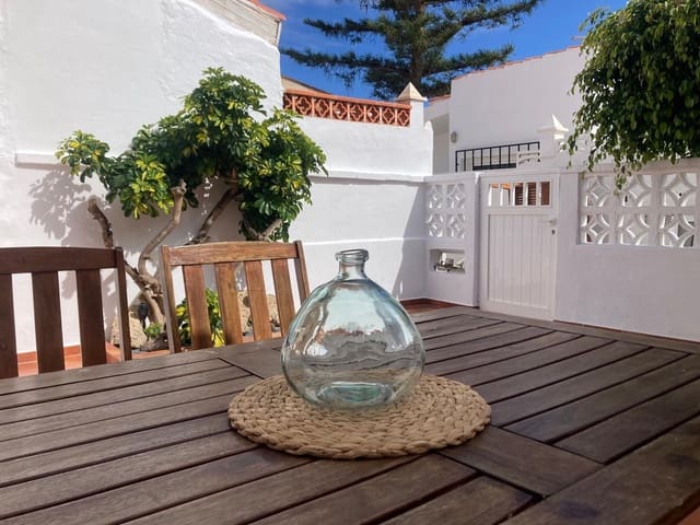 1 bedroom Flat for rent in Costa del Silencio, Arona with pool - € 880 (Ref: 9939325)