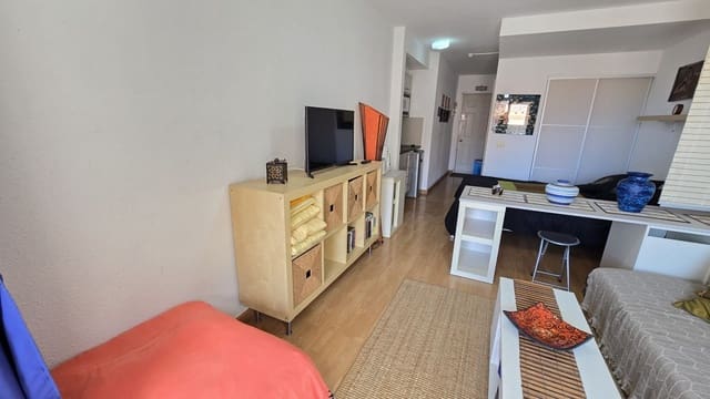 Studio zu vermieten in Los Cristianos, Arona mit Pool - 1.200 € (Ref: 9956777)