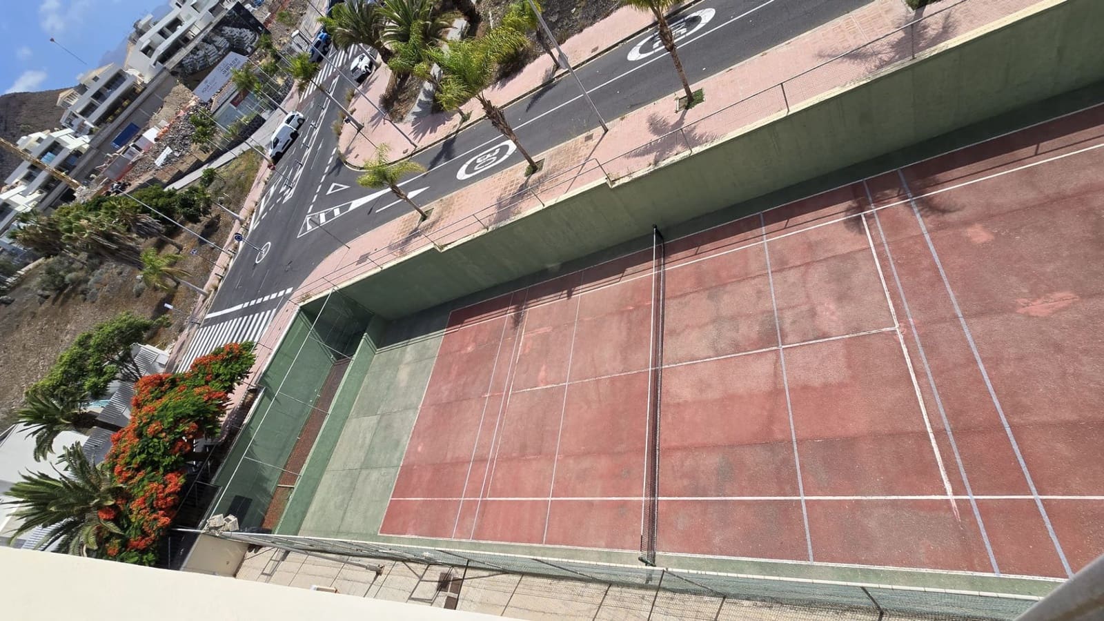 Studio for rent in Los Cristianos with pool - € 1,200 (Ref: 9956777)