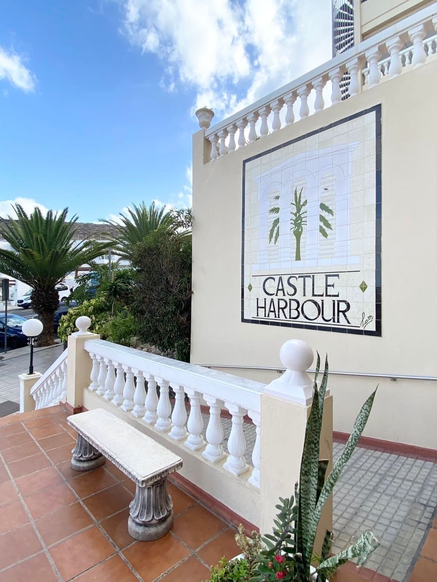 Yksiö vuokrattavana paikassa Los Cristianos mukana uima-altaan - 1 200 € (Ref: 9956777)