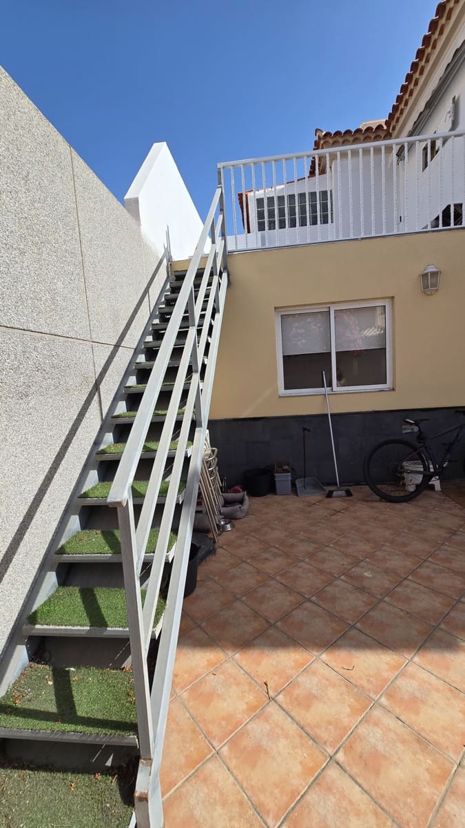 Villa/Maison de 3 chambres à louer à Granadilla de Abona - 1 800 € (Ref: 9959122)