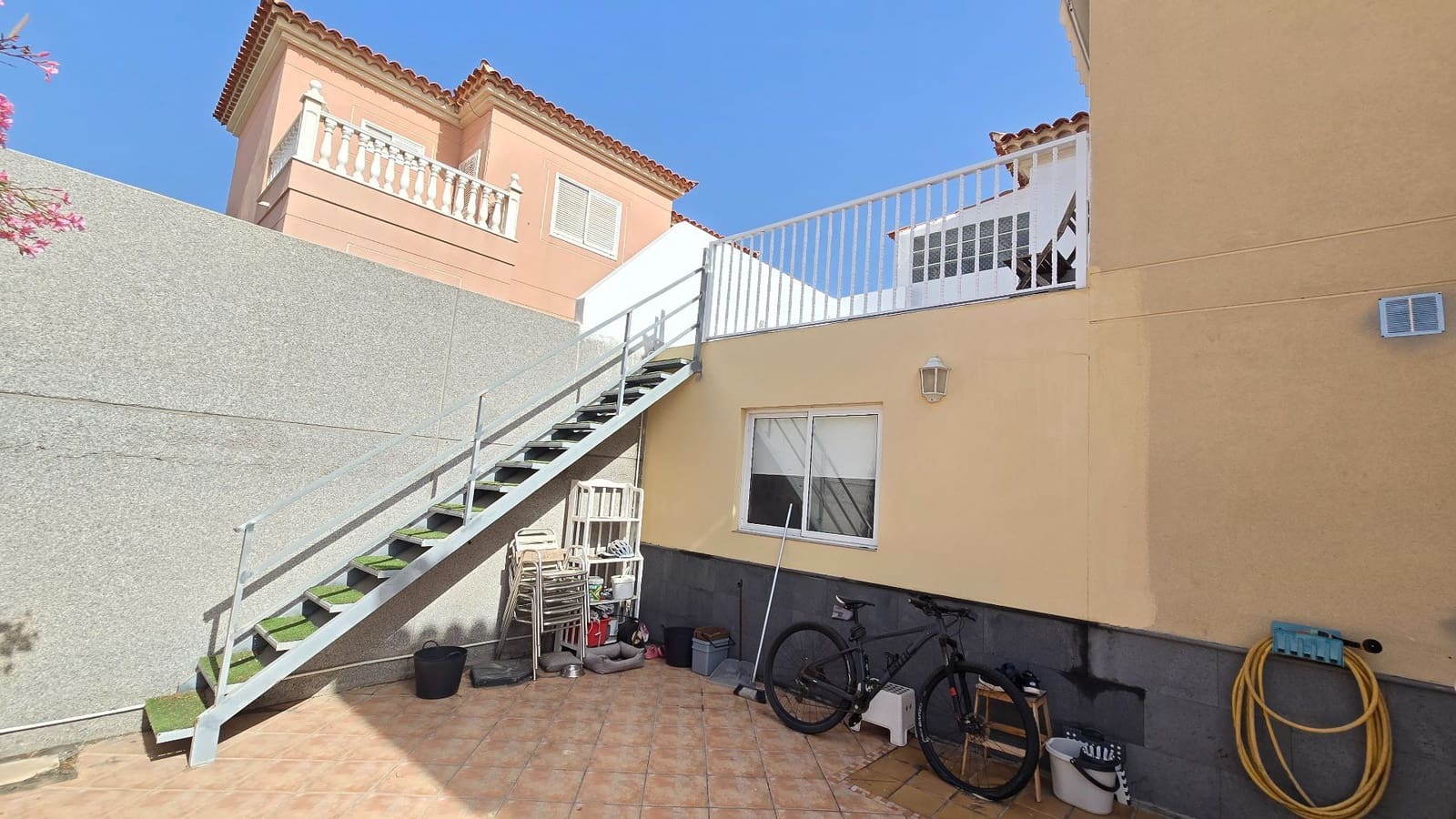 Villa/Maison de 3 chambres à louer à Granadilla de Abona - 1 800 € (Ref: 9959122)