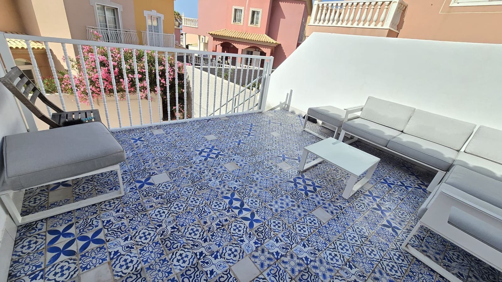 Villa/Maison de 3 chambres à louer à Granadilla de Abona - 1 800 € (Ref: 9959122)