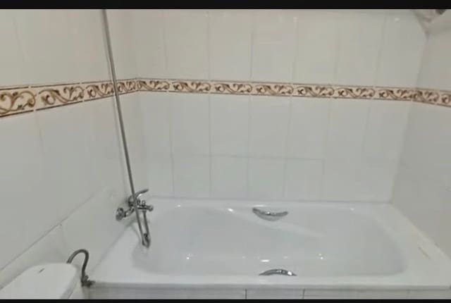 2 soverom Leilighet til leie i Playa de Fañabé Alto, Adeje med svømmebasseng garasje - € 1 390 (Ref: 9976766)