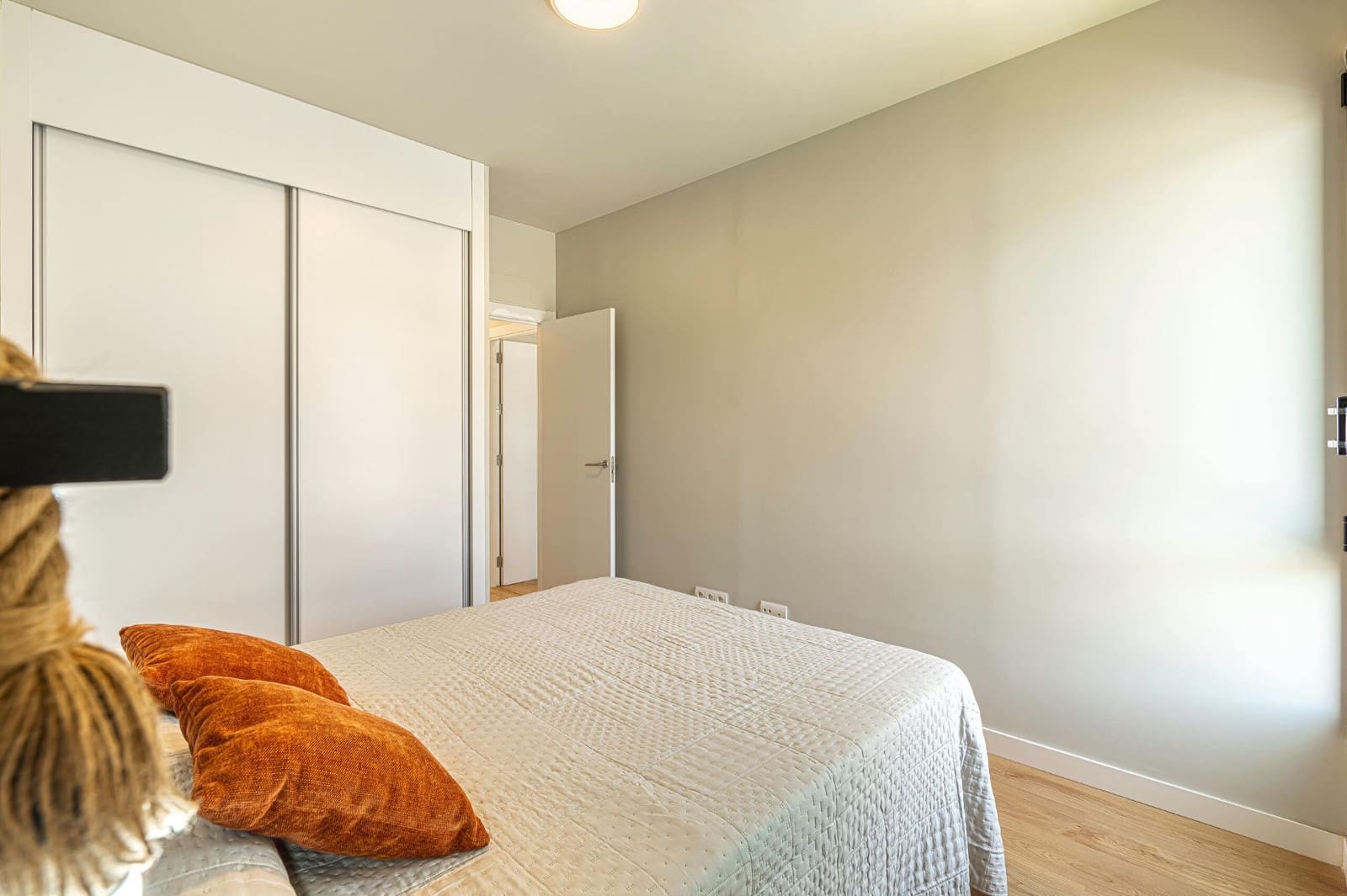 2 Zimmer Wohnung zu vermieten in Arico mit Pool Garage - 1.500 € (Ref: 9984373)