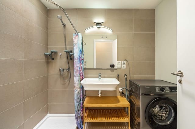 2 slaapkamer Flat te huur in Arico met zwembad garage - € 1.500 (Ref: 9984373)