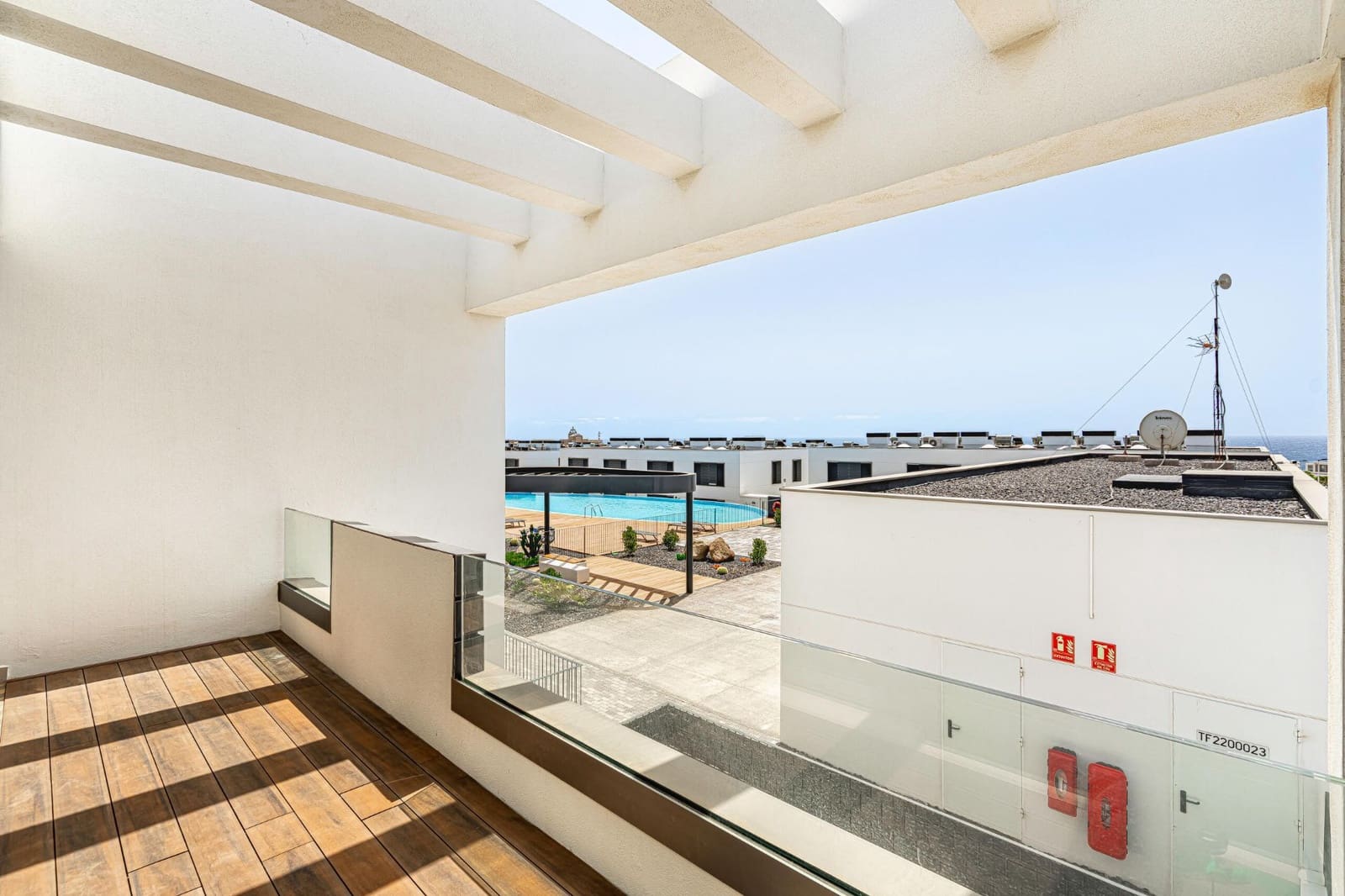 2 Zimmer Wohnung zu vermieten in Arico mit Pool Garage - 1.500 € (Ref: 9984373)