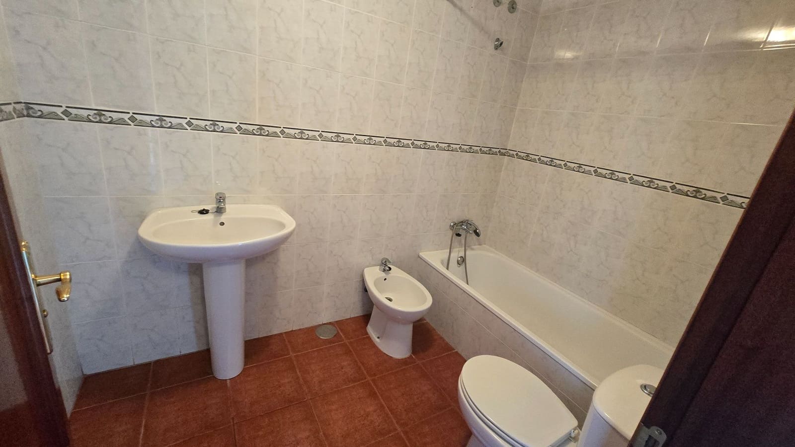 2 Zimmer Wohnung zu verkaufen in Cabo Blanco mit Garage - 215.000 € (Ref: 9986361)