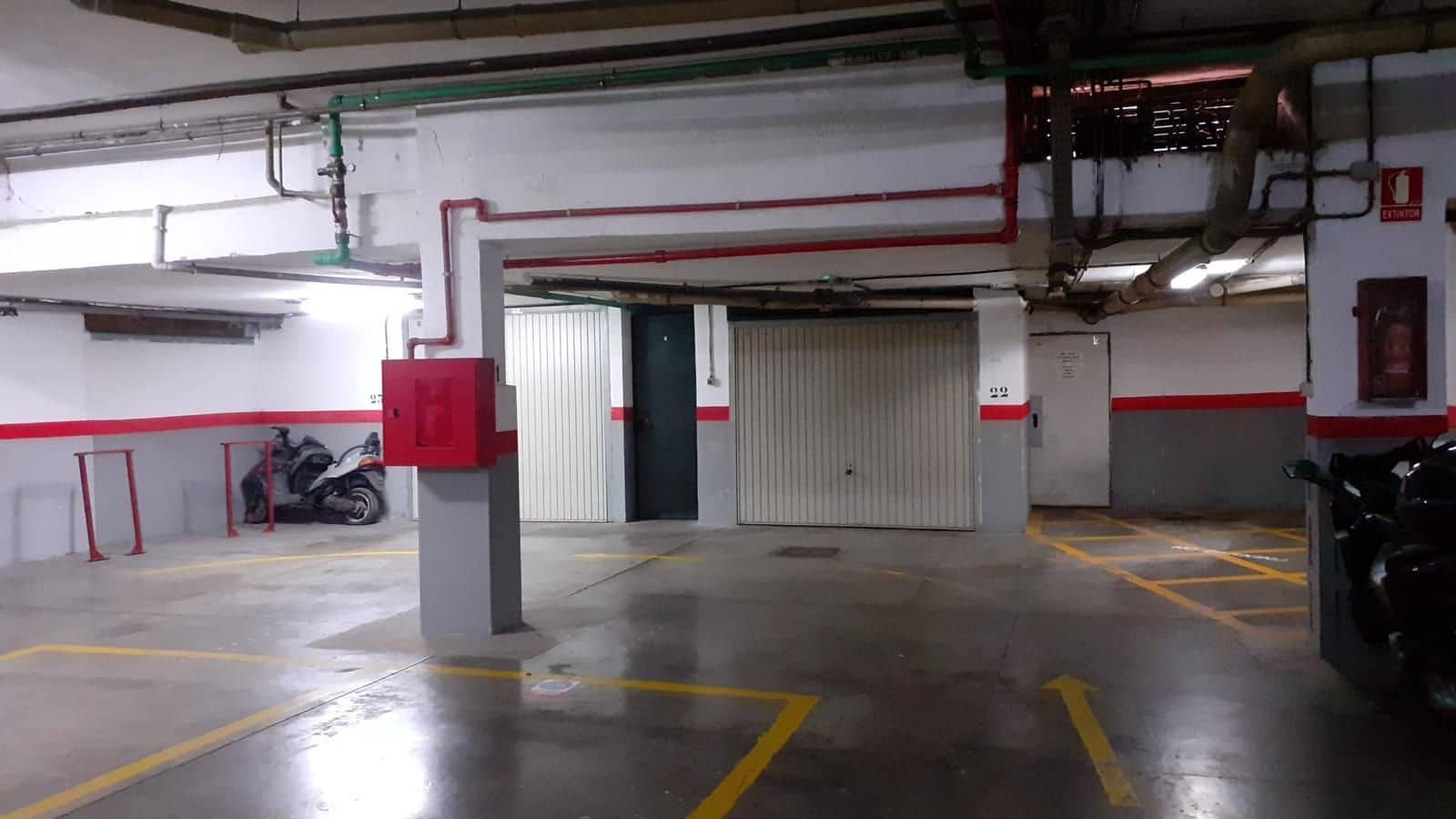 Garage te koop in Los Cristianos - € 43.000 (Ref: 9986362)