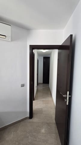 3 sovrum Lägenhet att hyra i Los Llanos, Santa Cruz de Tenerife med garage - 1 800 € (Ref: 9994755)