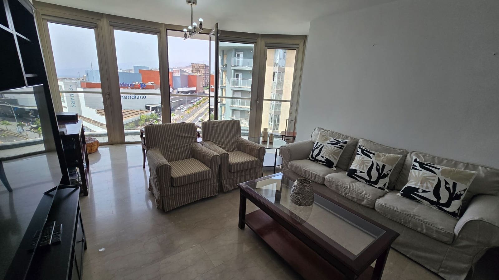 3 soveværelse Lejlighed til leje i Santa Cruz de Tenerife med garage - € 1.800 (Ref: 9994755)
