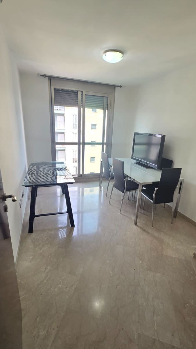 3 soveværelse Lejlighed til leje i Santa Cruz de Tenerife med garage - € 1.800 (Ref: 9994755)