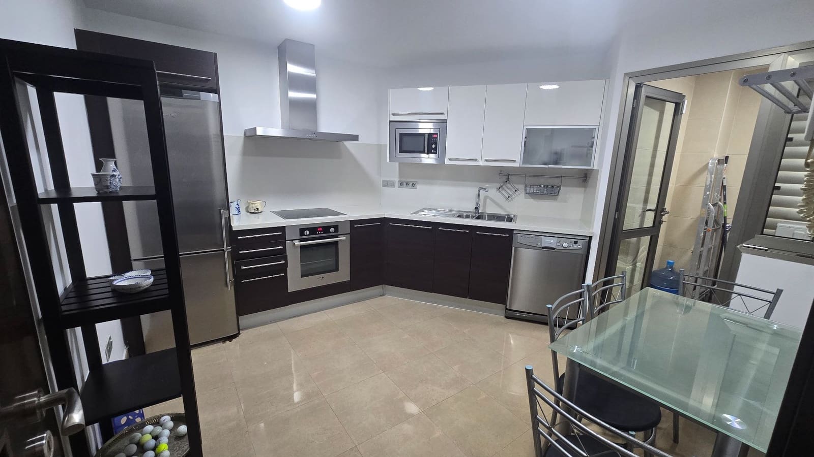 3 soveværelse Lejlighed til leje i Santa Cruz de Tenerife med garage - € 1.800 (Ref: 9994755)