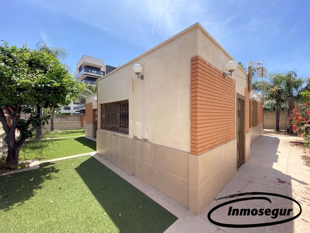 4 bedroom Bungalow for sale in Cambrils with garage - € 450,000 (Ref: 6919633)