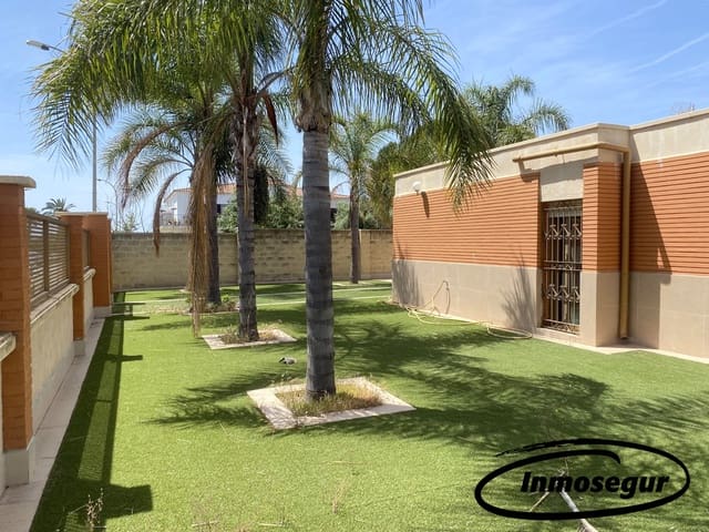 4 bedroom Bungalow for sale in Cambrils with garage - € 450,000 (Ref: 6919633)