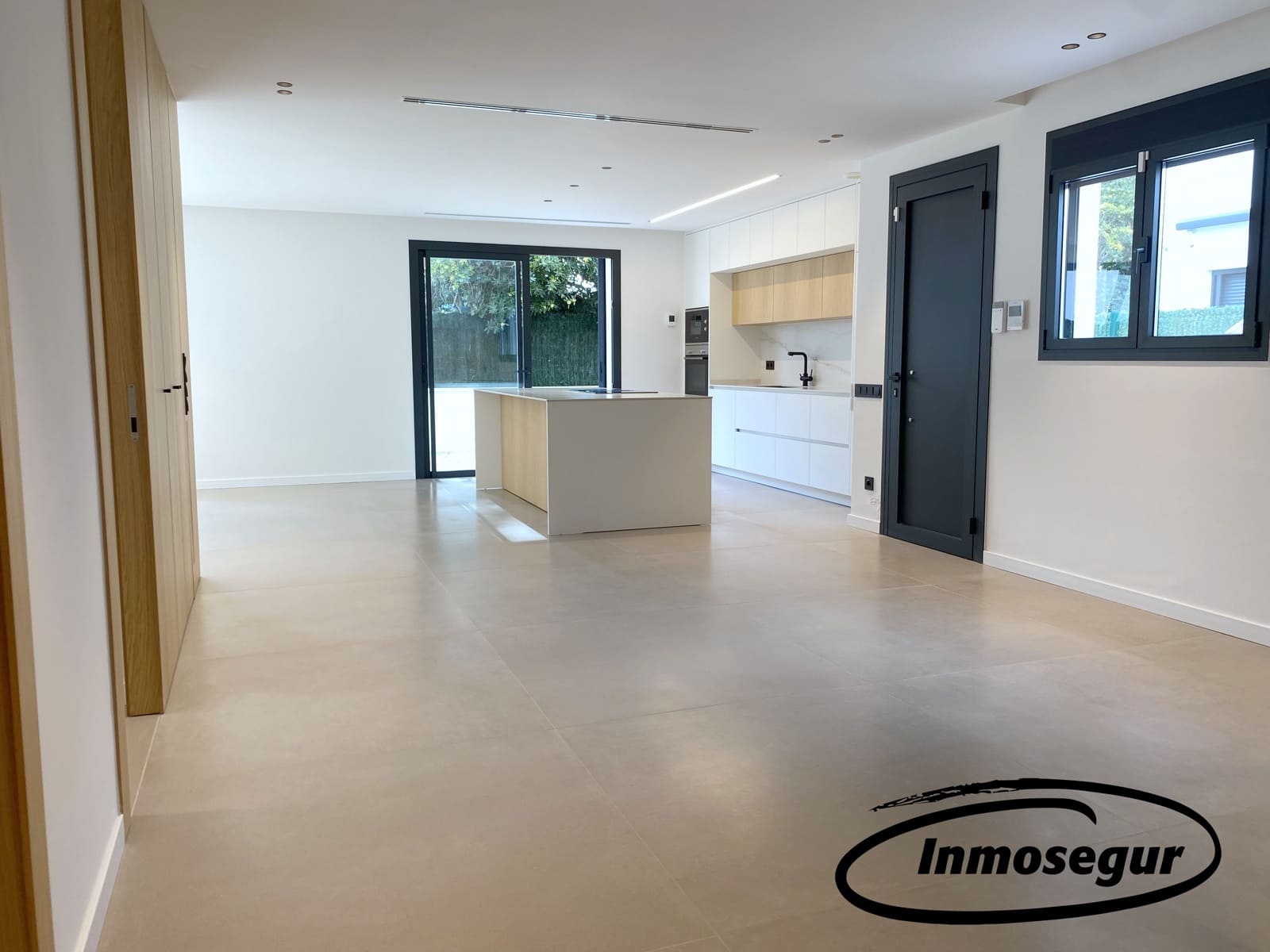 3 soveværelse Villa til salg i Vilafortuny med swimmingpool garage - € 1.295.000 (Ref: 8722538)