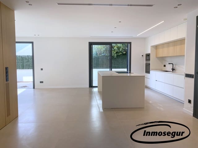 3 soveværelse Villa til salg i Vilafortuny, Cambrils med swimmingpool garage - € 1.295.000 (Ref: 8722538)