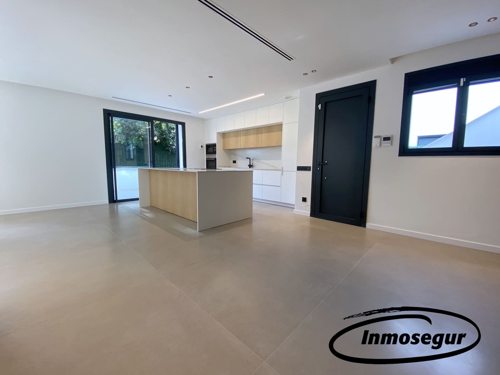 3 soveværelse Villa til salg i Vilafortuny med swimmingpool garage - € 1.295.000 (Ref: 8722538)