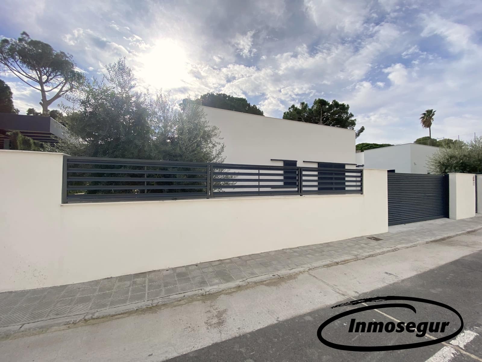 3 soveværelse Villa til salg i Vilafortuny med swimmingpool garage - € 1.295.000 (Ref: 8722538)