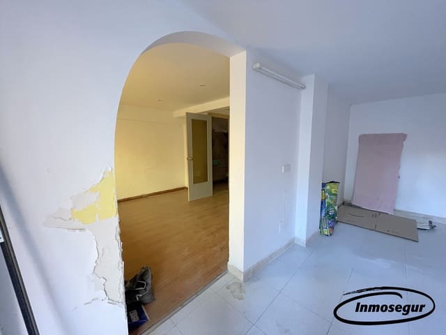 Shop for rent in Vila-seca - € 500 (Ref: 8728260)
