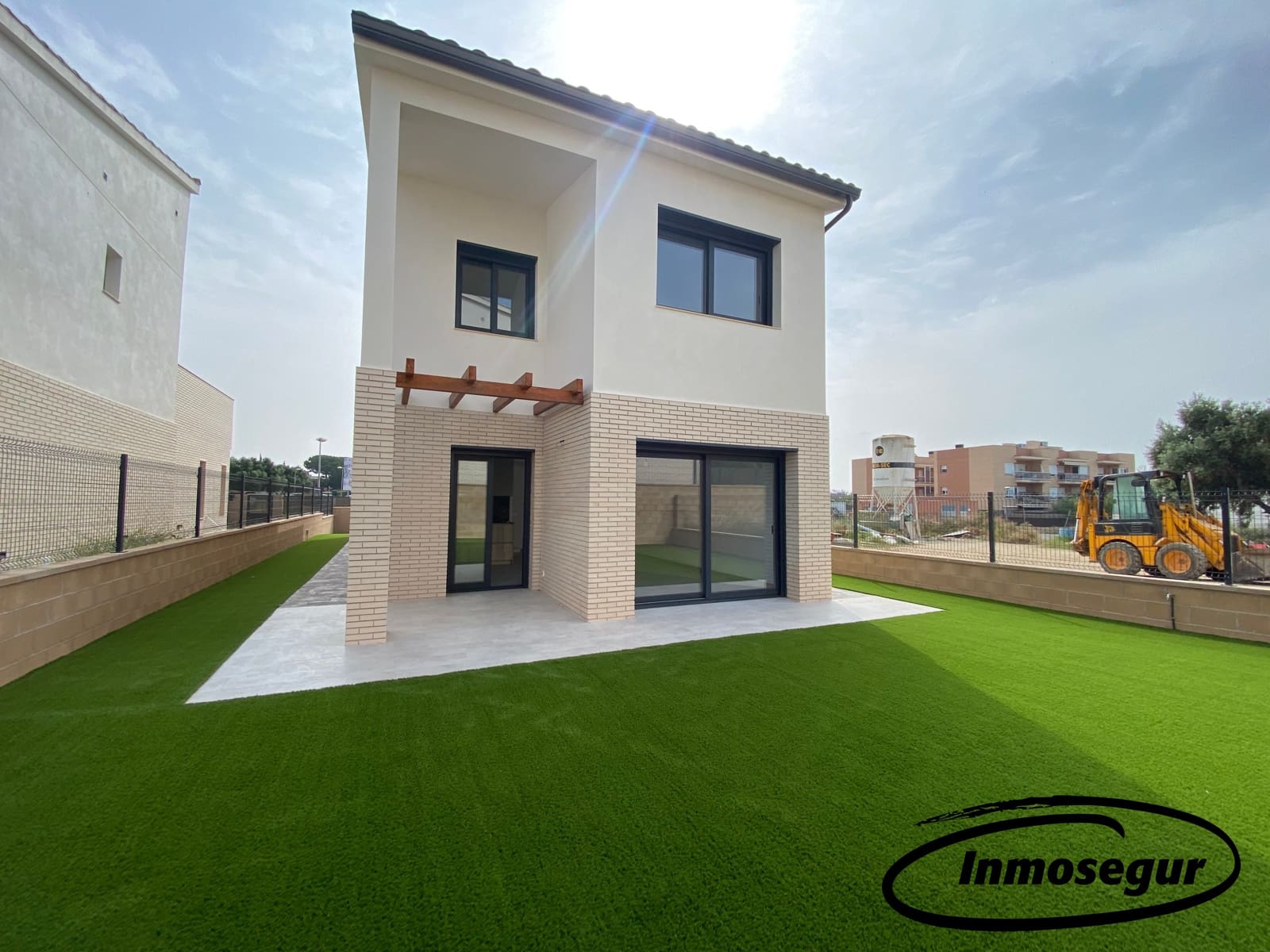 4 soveværelse Villa til salg i Vilafortuny med garage - € 510.000 (Ref: 9001836)