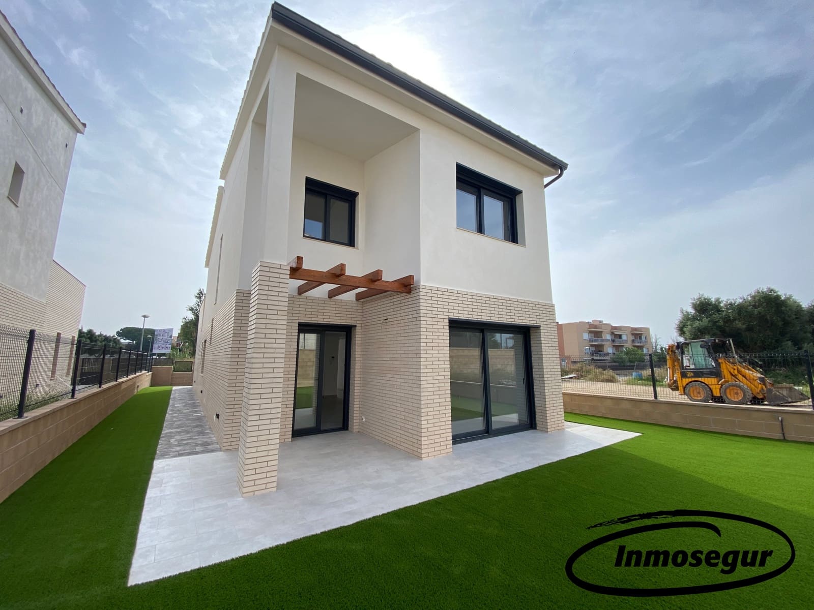 4 soveværelse Villa til salg i Vilafortuny med garage - € 510.000 (Ref: 9001836)