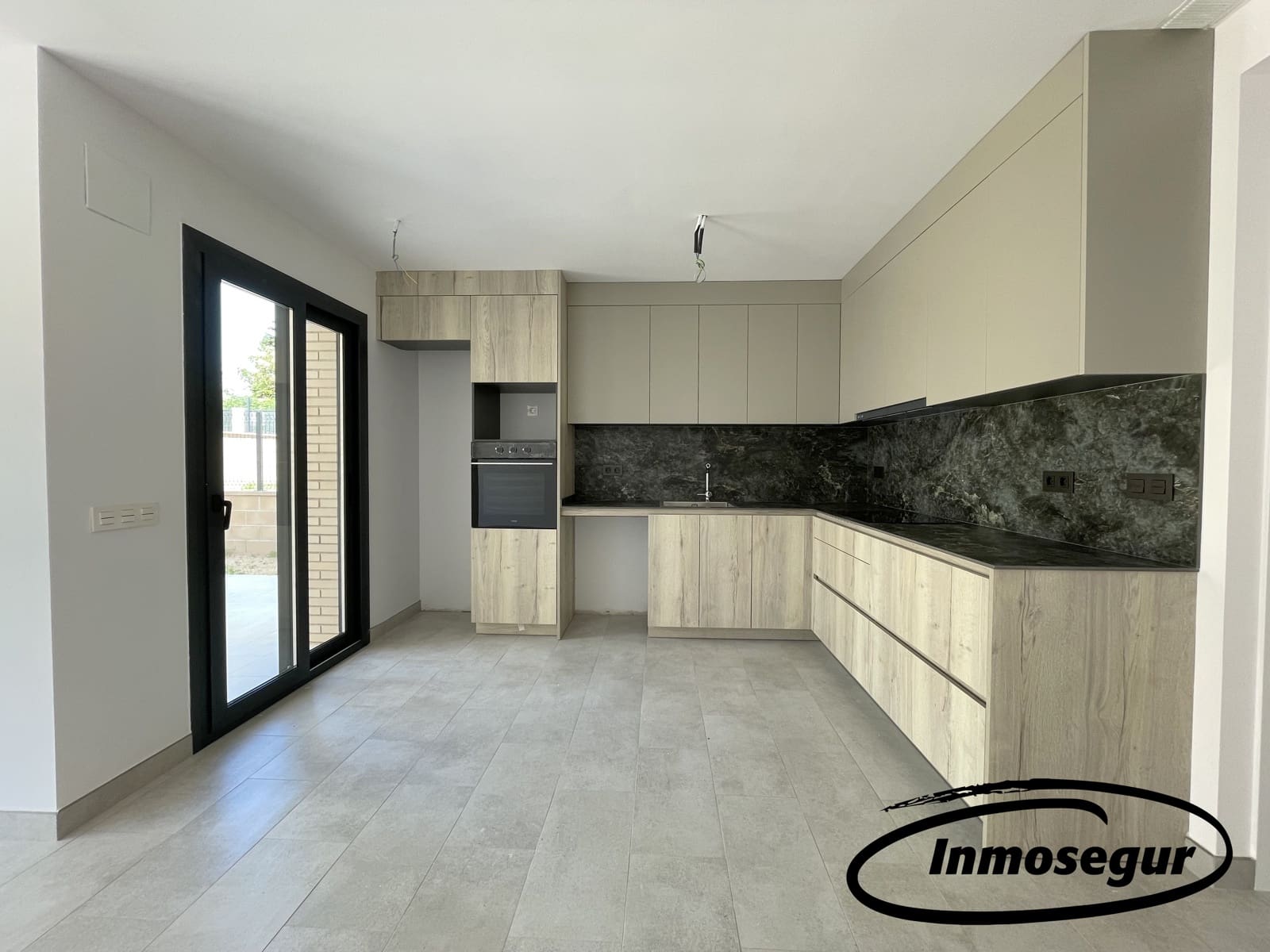 4 soveværelse Villa til salg i Vilafortuny med garage - € 510.000 (Ref: 9001836)