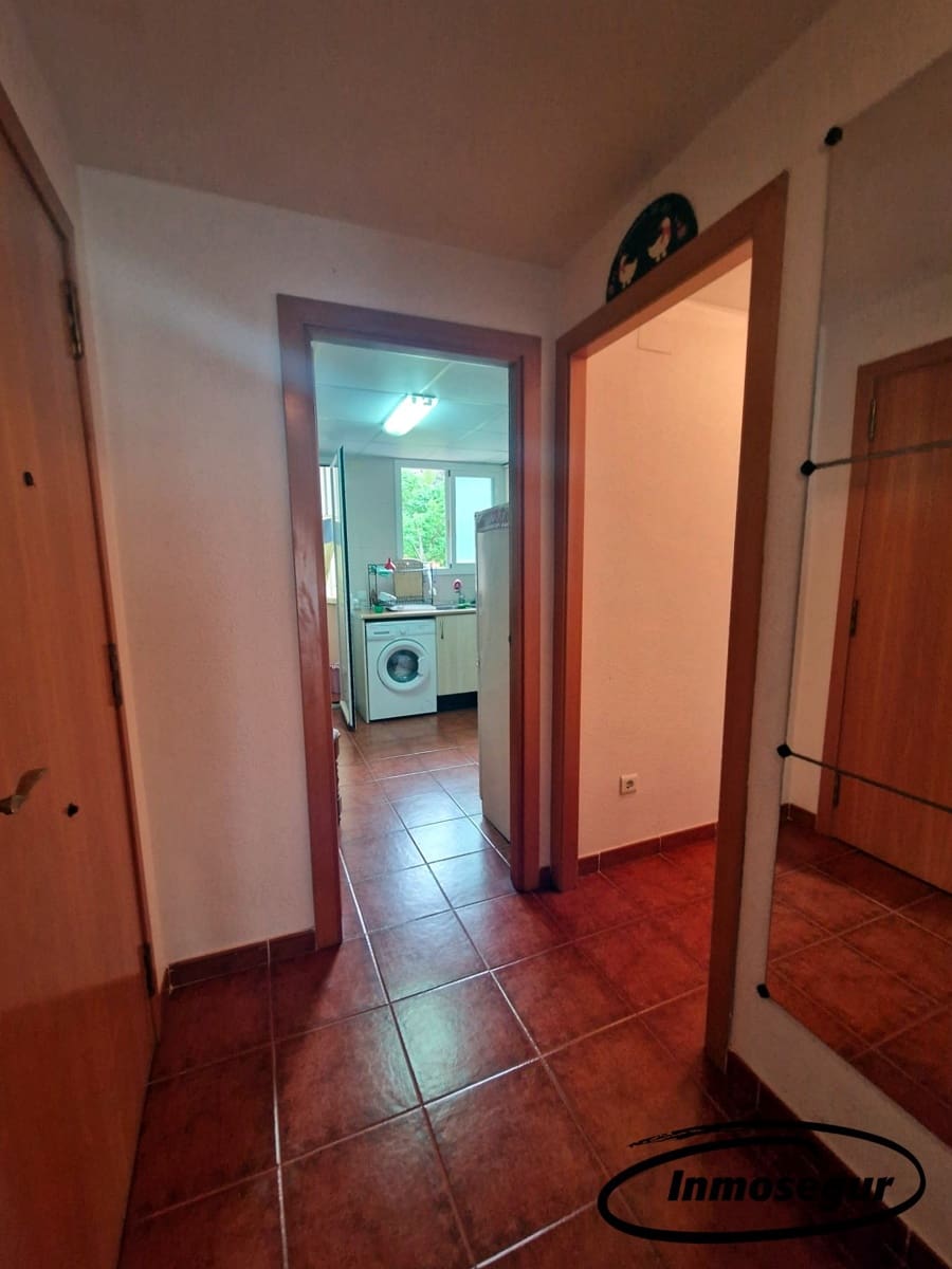 4 bedroom Flat for sale in Salou with pool garage - € 266,000 (Ref: 9153000)